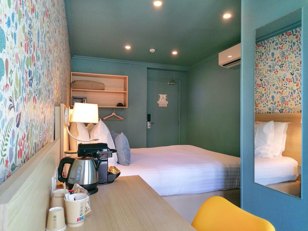 Superior Room Notre Dame view